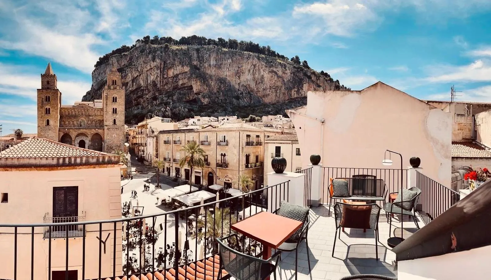 Palazzo Villelmi Cefalu 2*,