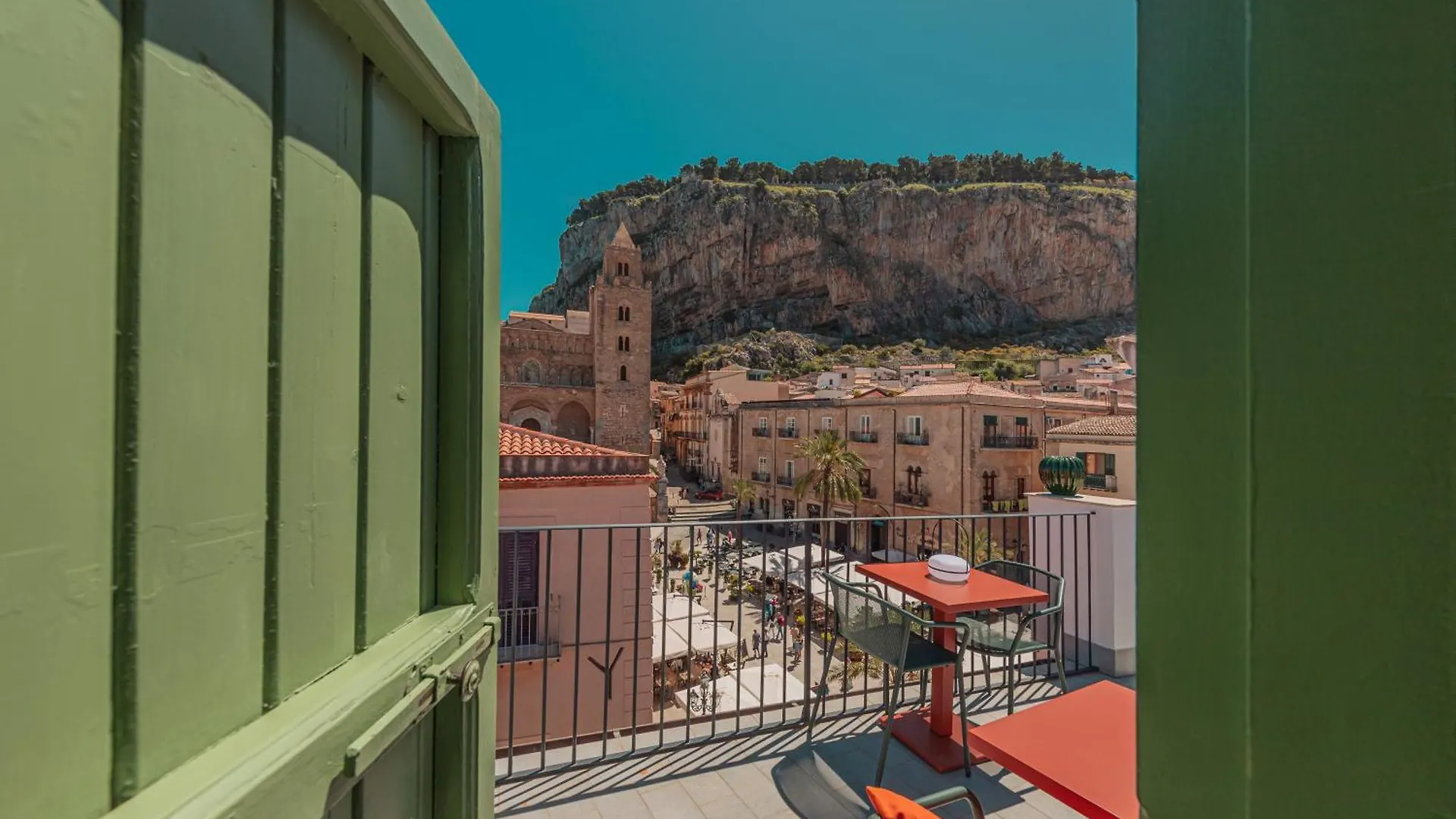 Palazzo Villelmi Cefalu 2*,